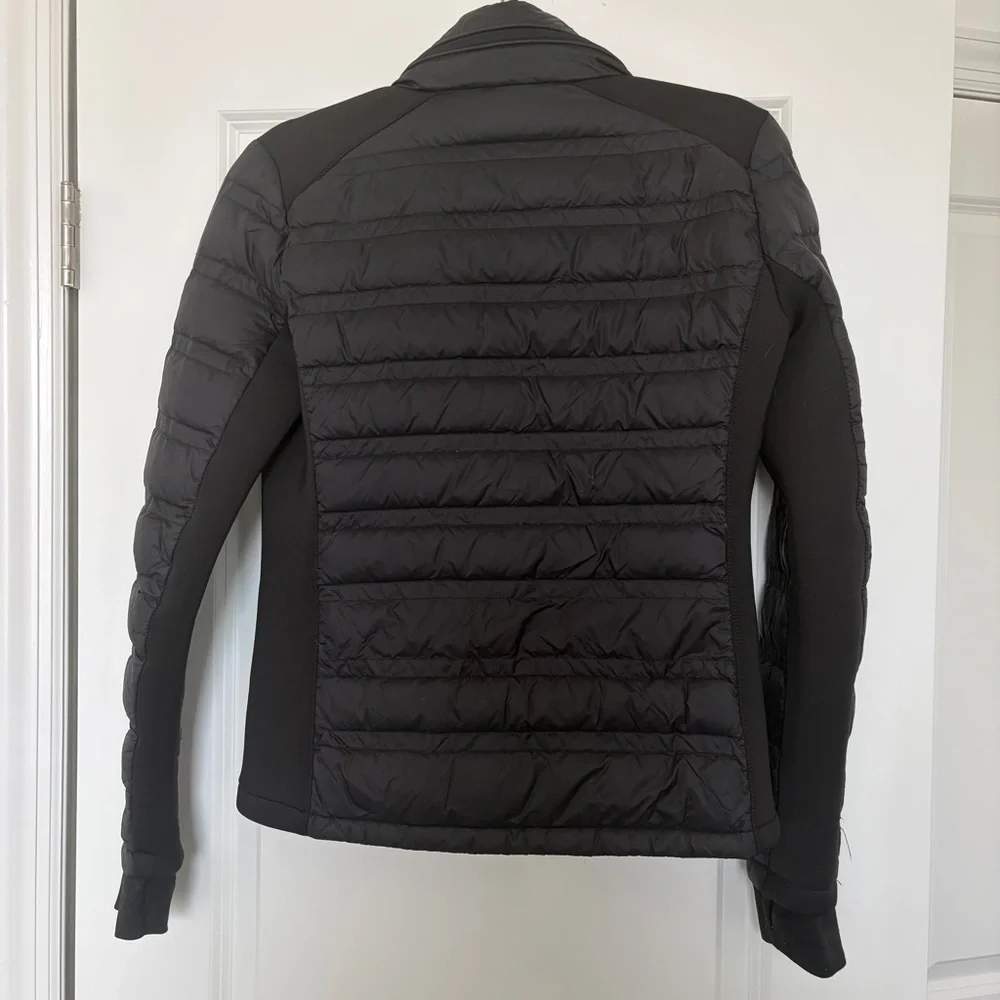 Michael Kors Black Quilted Packable Puffer Jacket with Gold Logo - Picture 3 of 5